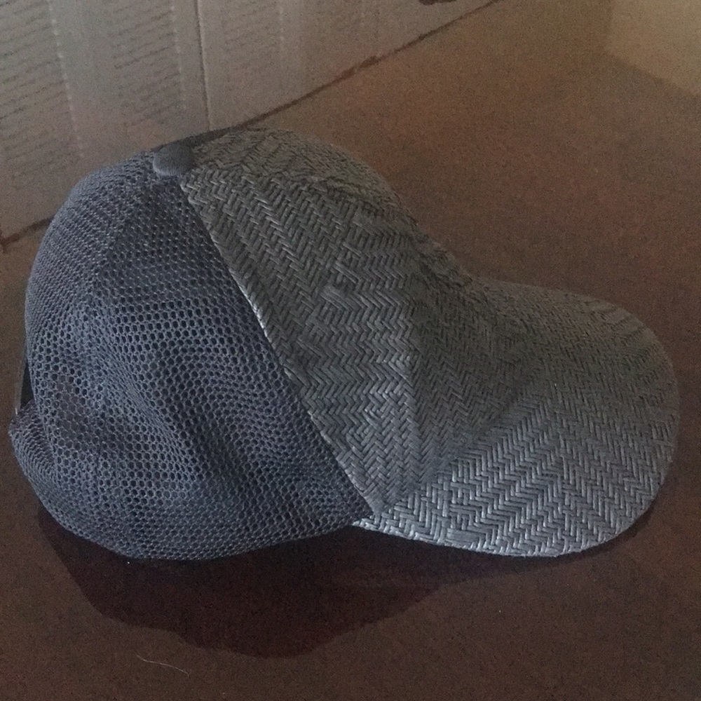 Cute trendy cap!!!